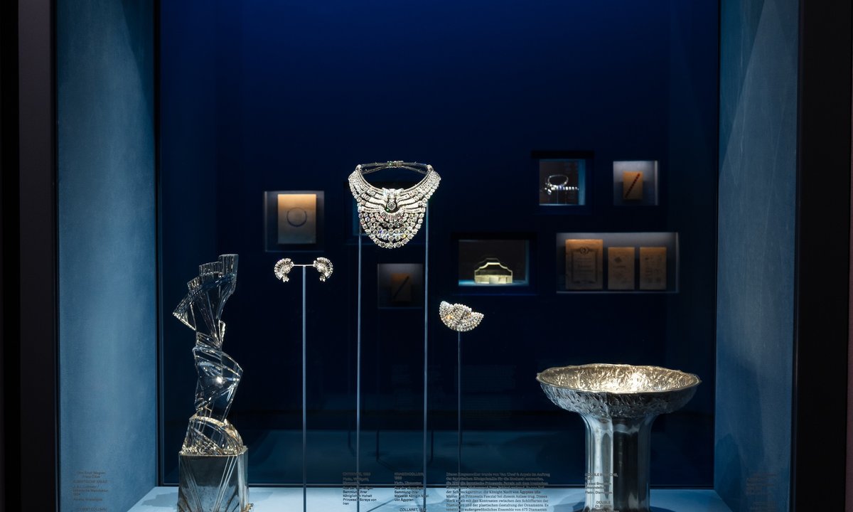 Egyptian queen’s 673-diamond necklace stolen from Vienna museum in brazen daytime heist