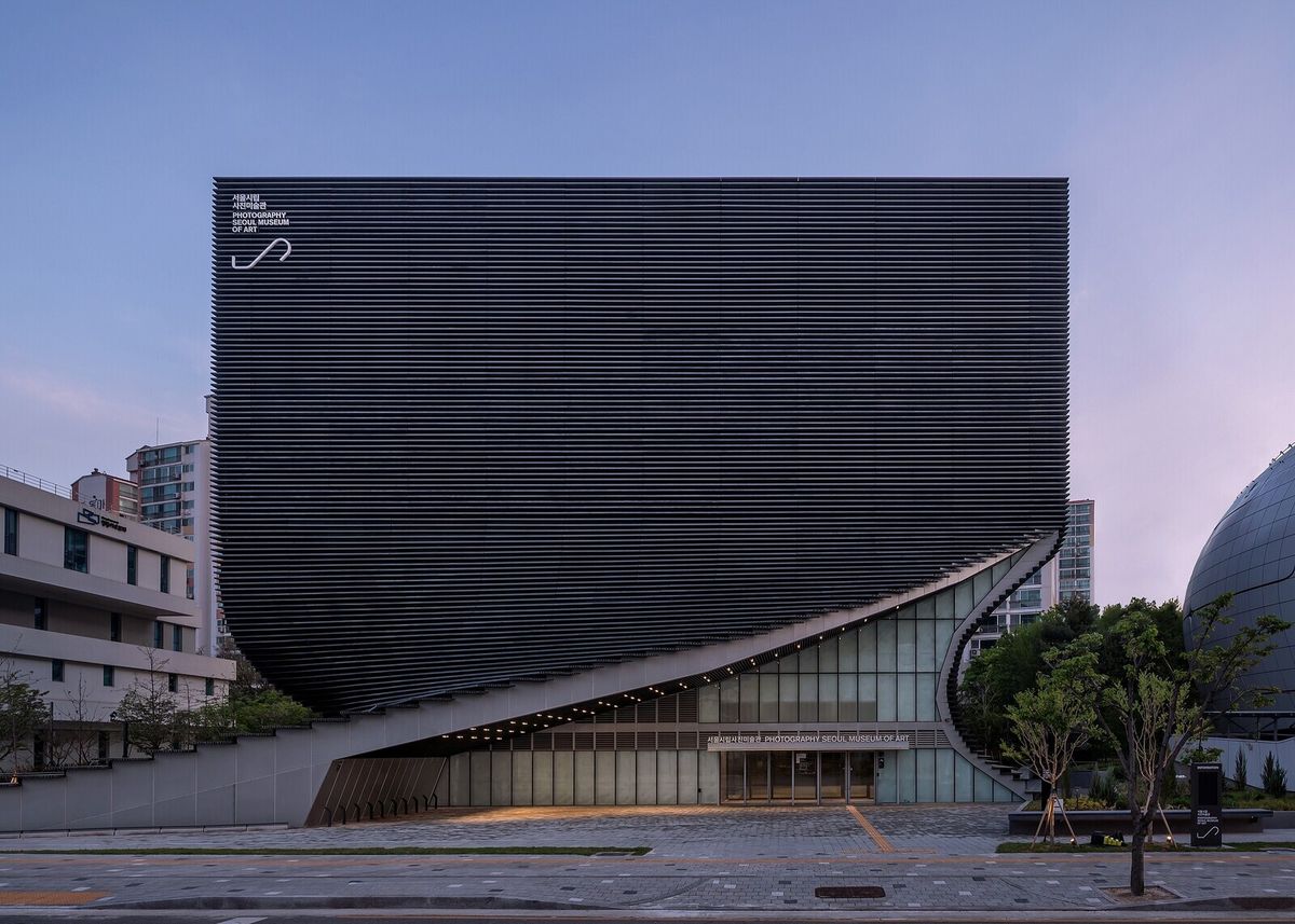 The space is a branch of The Seoul Museum of Art

Yoon Joonhwan. Courtesy of PhotoSeMA. © PhotoSeMA

