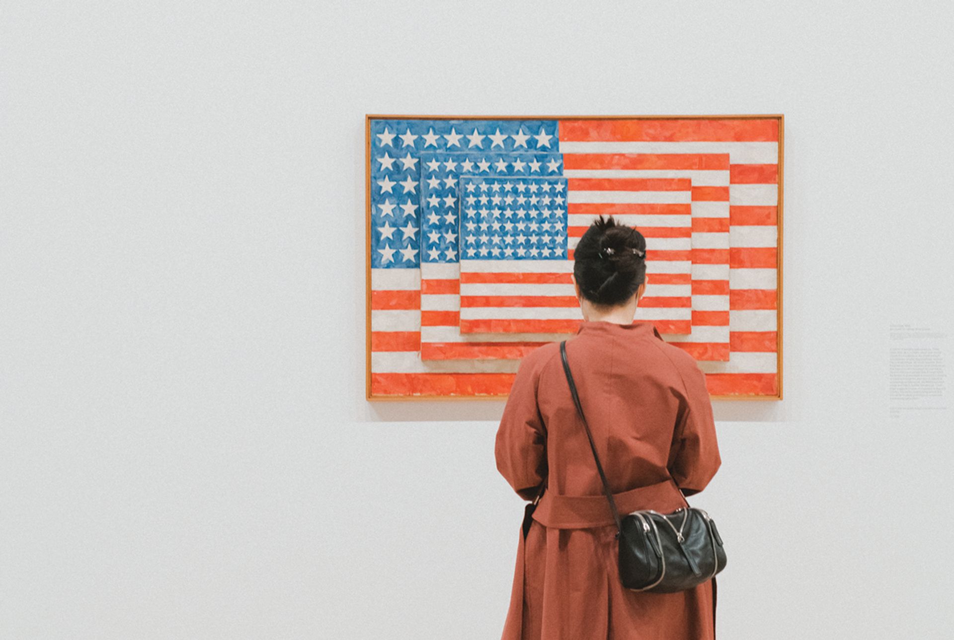 Jasper Johns’s iconic Three Flags (1958) is currently on show in the exhibition Jasper Johns: Mind/Mirror at the Whitney Museum of American Art, New York Photo: Ryan Lowry; © 2021 Jasper Johns/VAGA at Artists Rights Society (ARS), New York