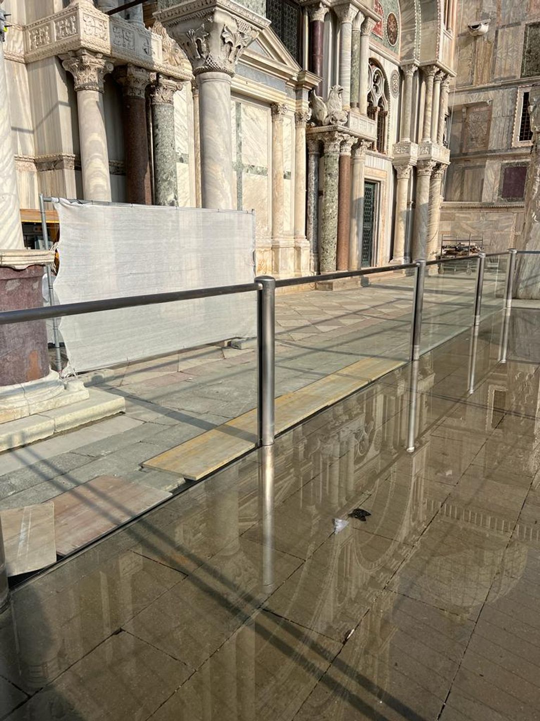 Venice erects glass barriers around St Mark s basilica to fight flooding Venice erects glass barriers around St Mark s basilica to fight flooding