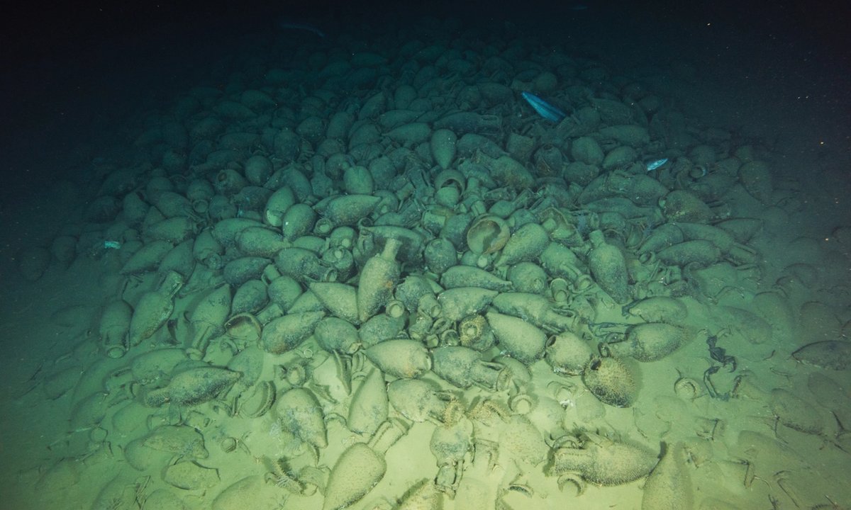 Shipwrecks ahoy? Unesco’s underwater mission scours sea bed off Italy for archaeological treasures Shipwrecks ahoy? Unesco’s underwater mission scours sea bed off Italy for archaeological treasures