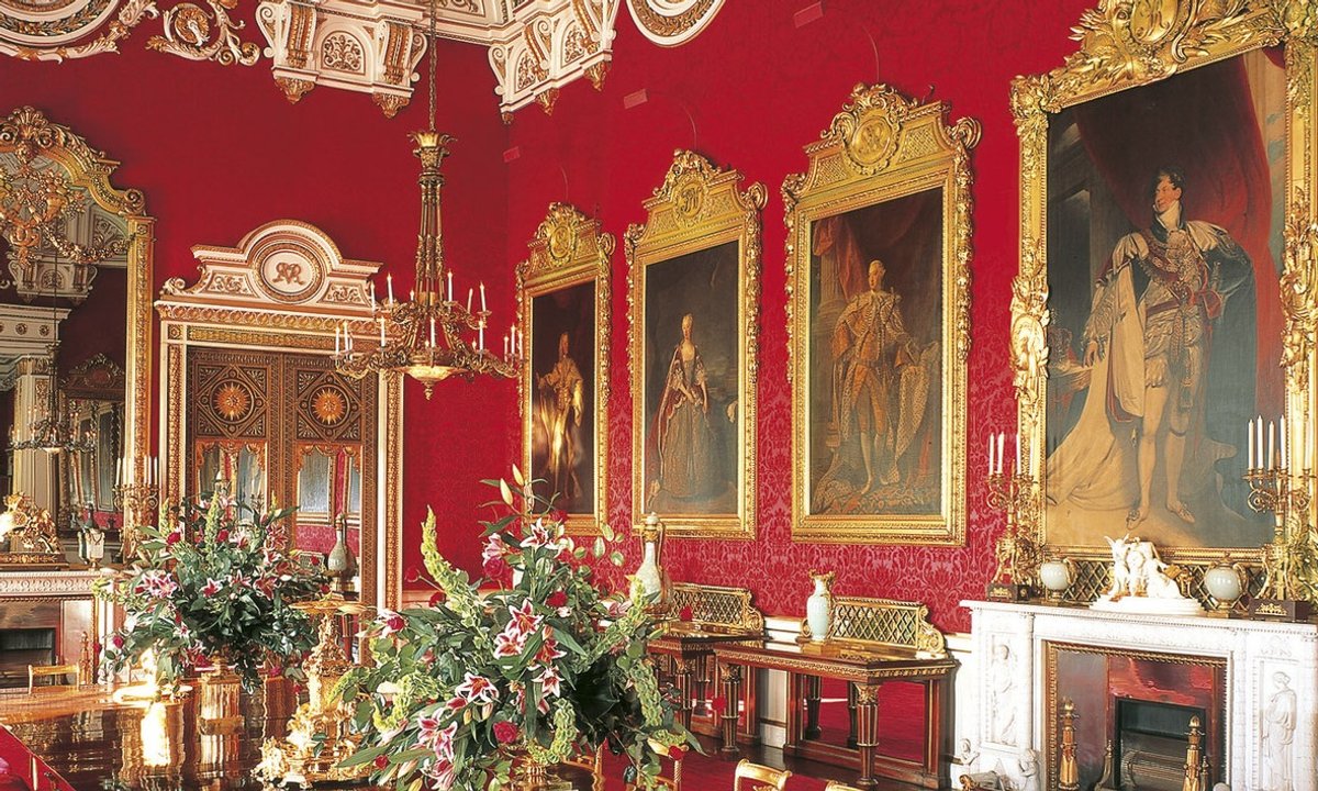 Emergency repair work to Buckingham Palace’s State Dining Room nears ...