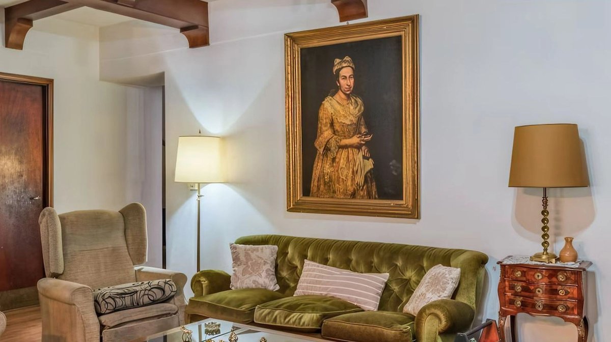 Giuseppe Ghislandi’s Portrait of a Lady was spotted in a listing on the website of the estate agent Robles Casas & Campos in August
Photo: Robles Casas & Campos