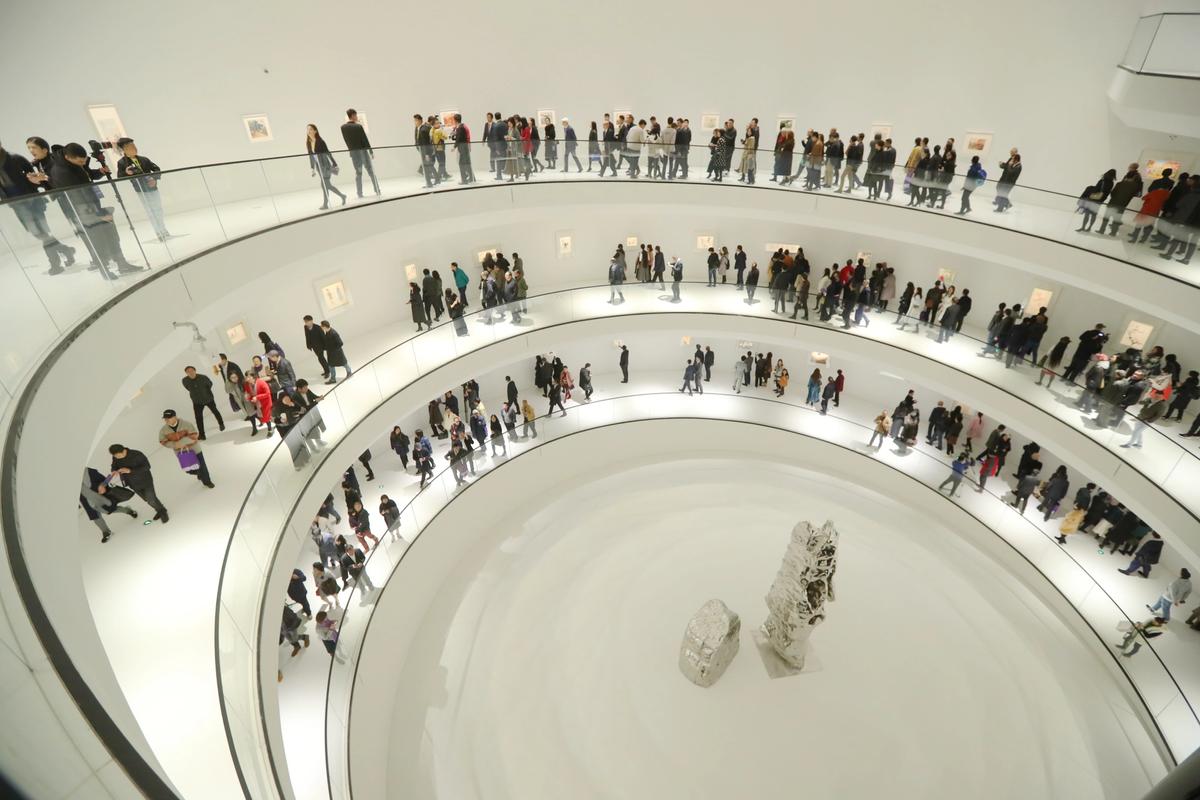 Xu Jiankang's collection of ink art fills an enormous circular hall with a spiral ramp Baolong Art Museum Baolong Art Museum