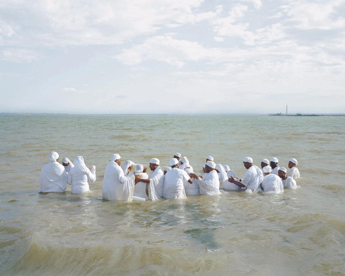 A page from the Chloe Dewe Mathews's Thames Log © Chloe Dewe Mathews