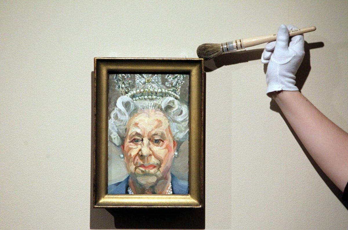Lucian Freud, Queen Elizabeth II (2001, Royal Collection Trust), oil on canvas, on display at The Queen: Portraits of a Monarch, at Windsor Castle
© Royal Collection Trust. Installation: PA Images/Alamy Stock Photo