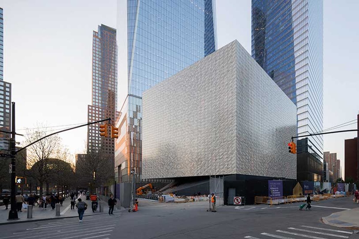 Glass-laminated marble cladding without, modular sets within: the World Trade Center’s new arts venue
Photo: Iwan Baan