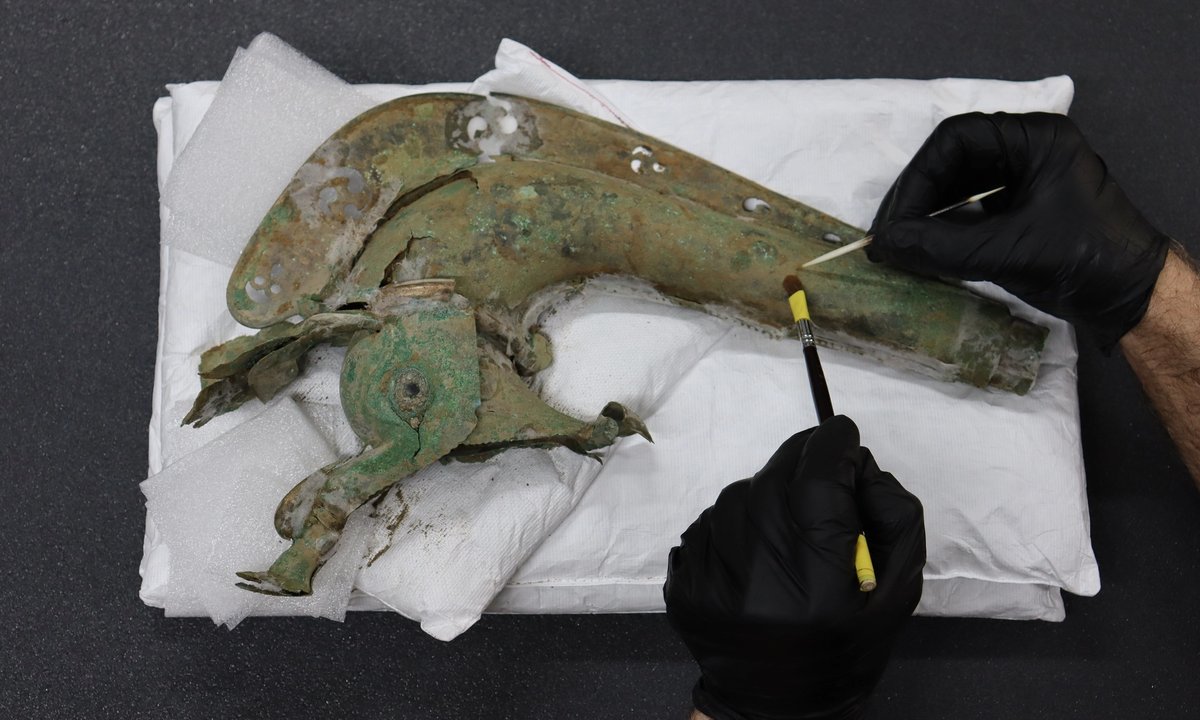 ‘Once-in-a lifetime’ UK Iron Age discovery may be linked to Boudicca – The Art Newspaper ‘Once-in-a lifetime’ UK Iron Age discovery may be linked to Boudicca – The Art Newspaper