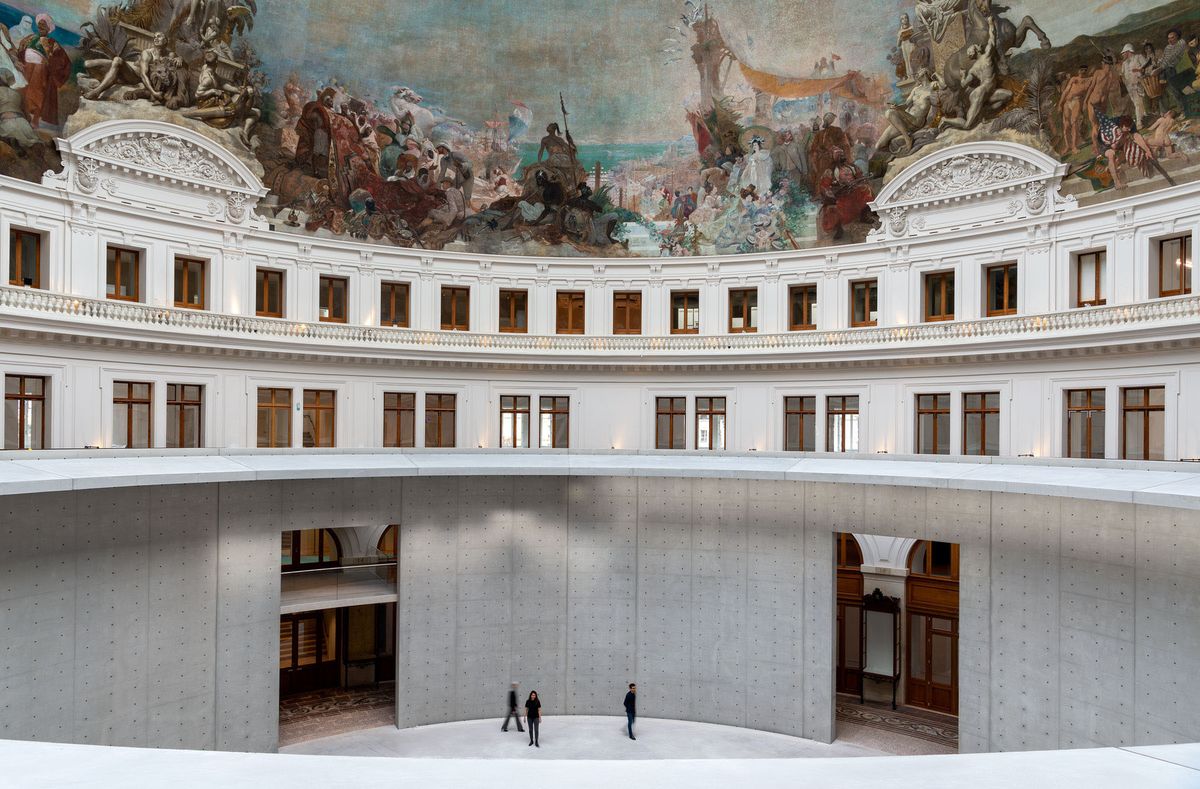 The opening of the Bourse de Commerce has been postponed Photo © Patrick Tournboeuf