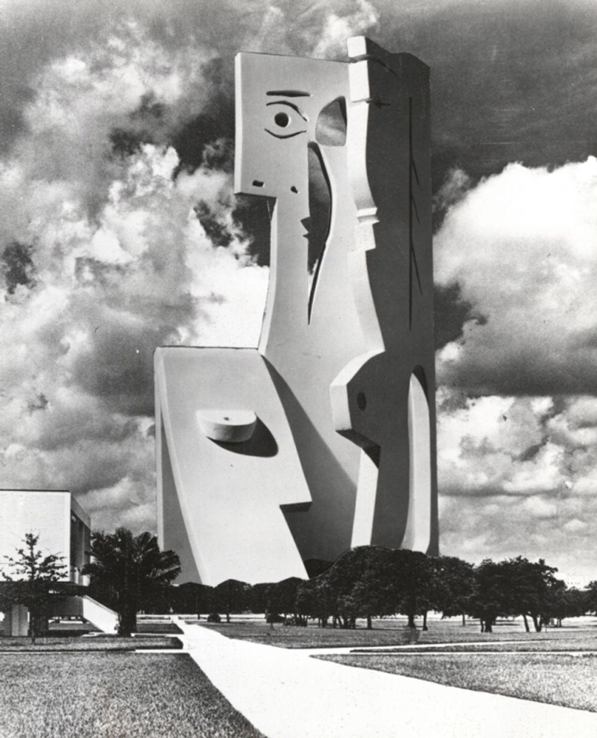Photomontage of design for Bust of a Woman at the USF campus made by Picasso's collaborator Carl Nesjar in 1971 USF Center for Virtualization and Applied Spatial Technologies/ Advanced Visualization Center
