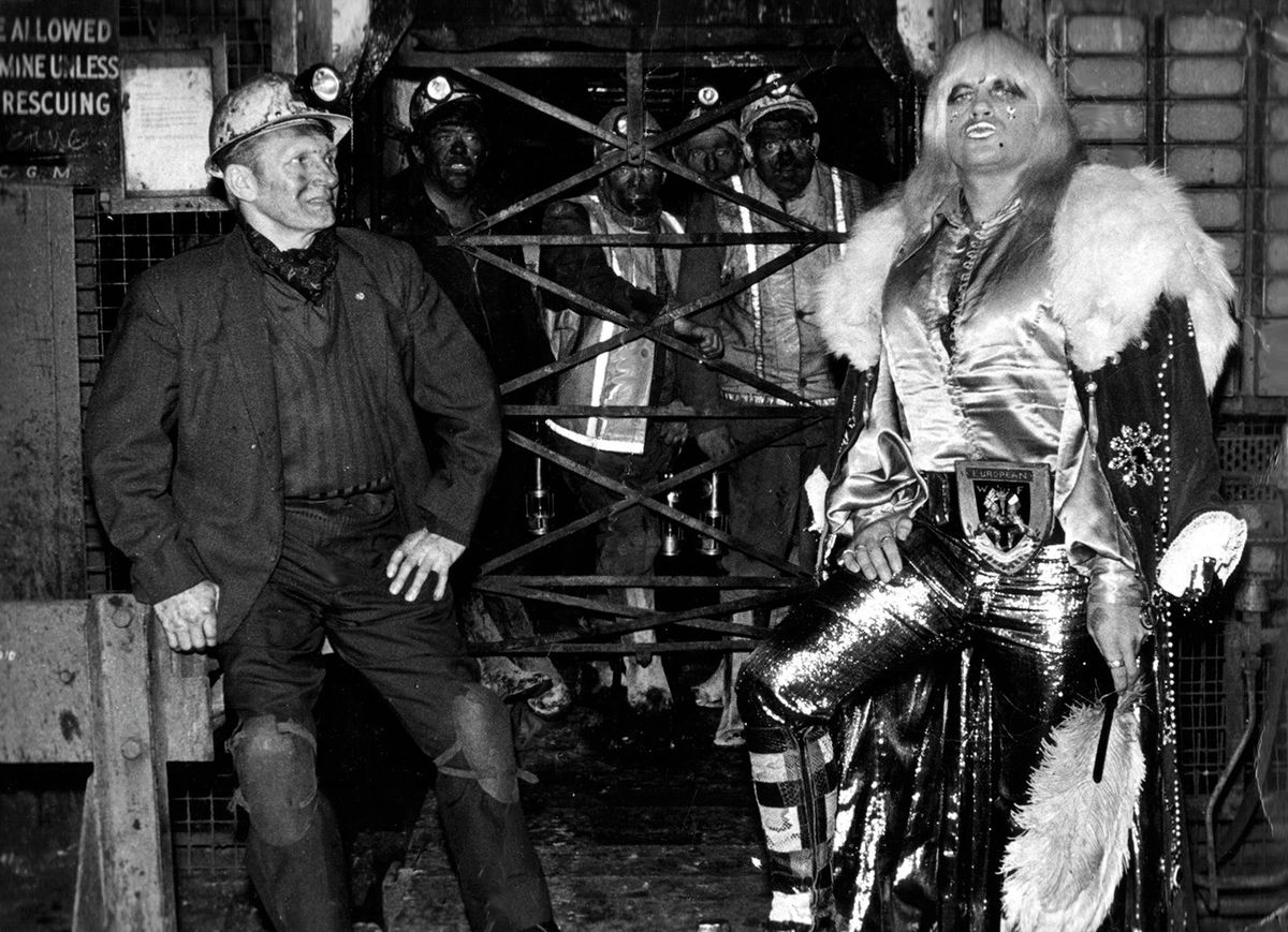 Adrian Street poses next to his coalminer father at Beynon's Colliery (1973)
© Dennis Hutchinson
