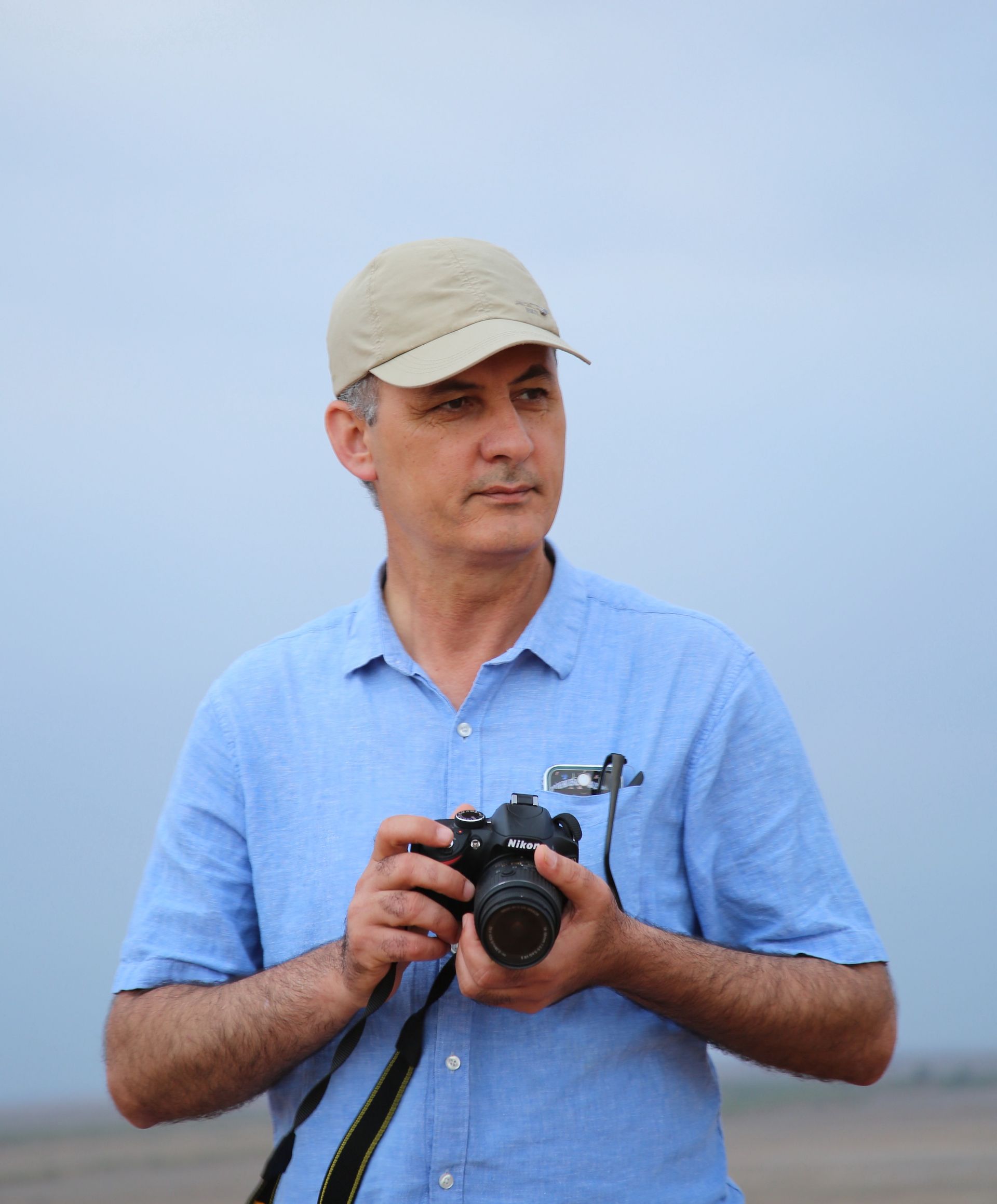 Abdulamir Al-Hamdani at the Iraqi site of Ur in 2021 Photo by Paul Zimansky