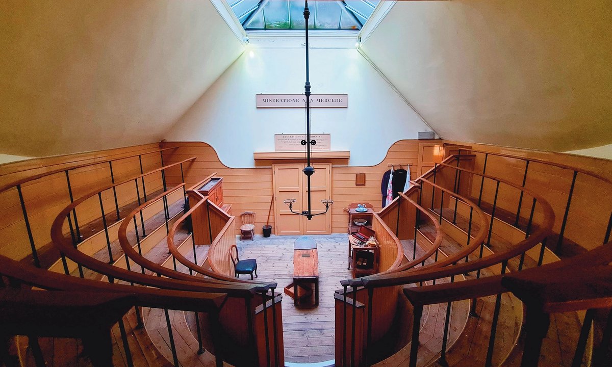 London working theatre—the oldest in Europe—goes below the knife for main restoration London working theatre—the oldest in Europe—goes below the knife for main restoration