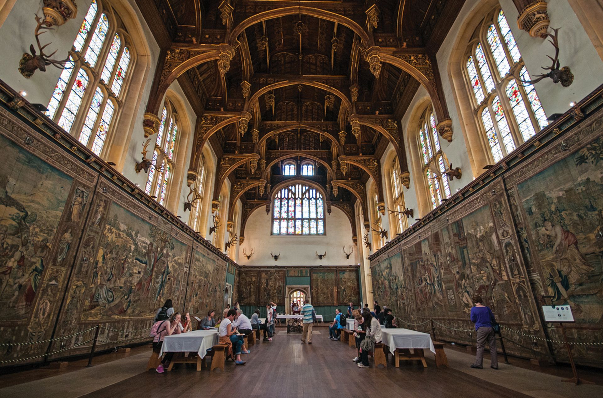 The ten-piece tapestry set of the Story of Abraham at the Great Hall, Hampton Court  © bvi4092