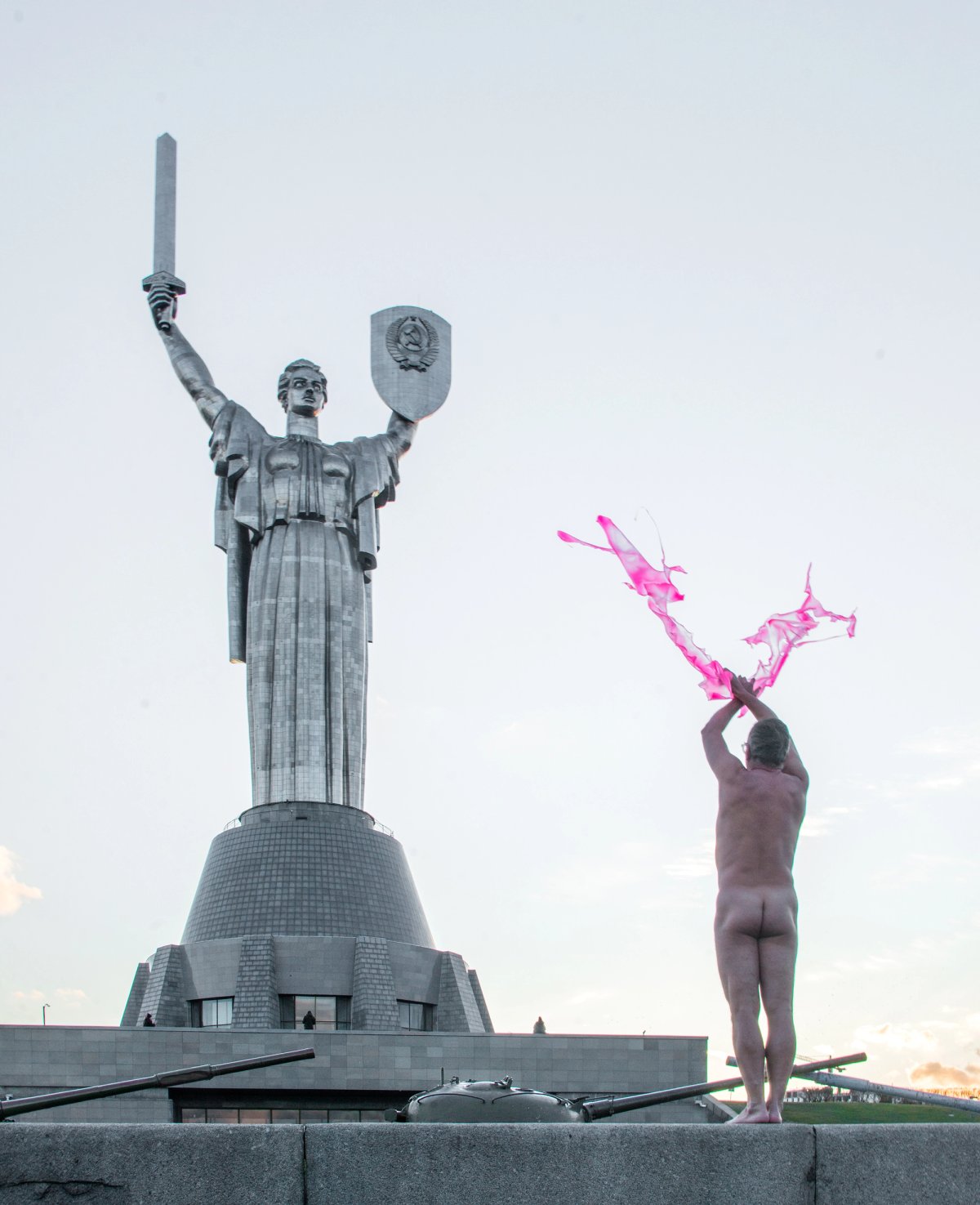The artist Aljoscha stood in front of the Motherland Monument in Kiev on 22 February to protest Russia's incursion of Ukraine.