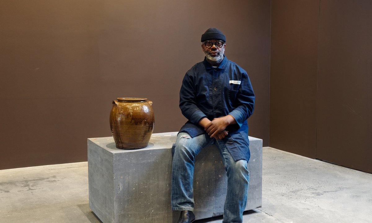 Theaster Gates gifts David Drake pot from his collection to enslaved ceramicist's descendants