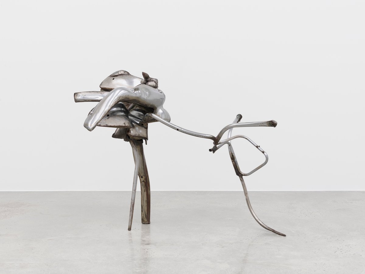 In Richard Hunt’s Opposed Forms, one of his early works from 1965, a knot of solid-looking steel that looks vaguely human rests on spindly legs, creating a surreal object with overtones of science-fiction
Photo: © On White Wall; © 2025 The Richard Hunt Estate/ARS, NY and DACS, London