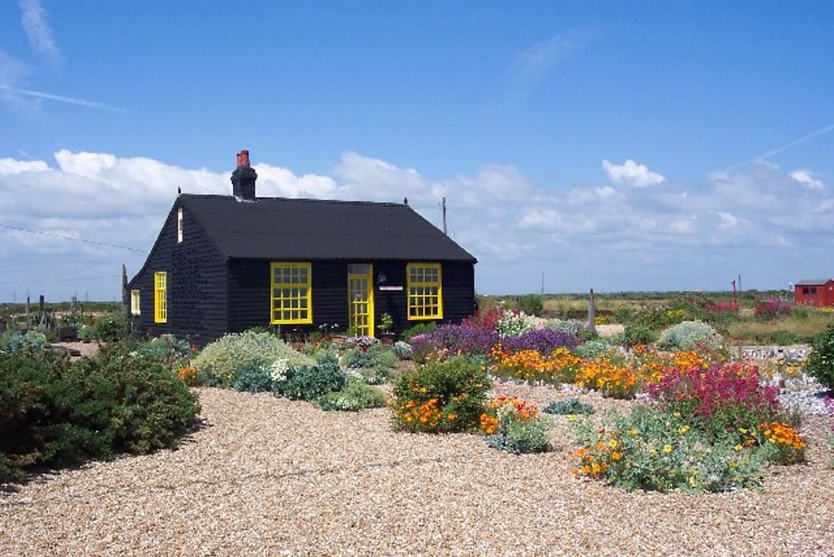 Prospect Cottage in Dungeness, Kent © Ron Strutt