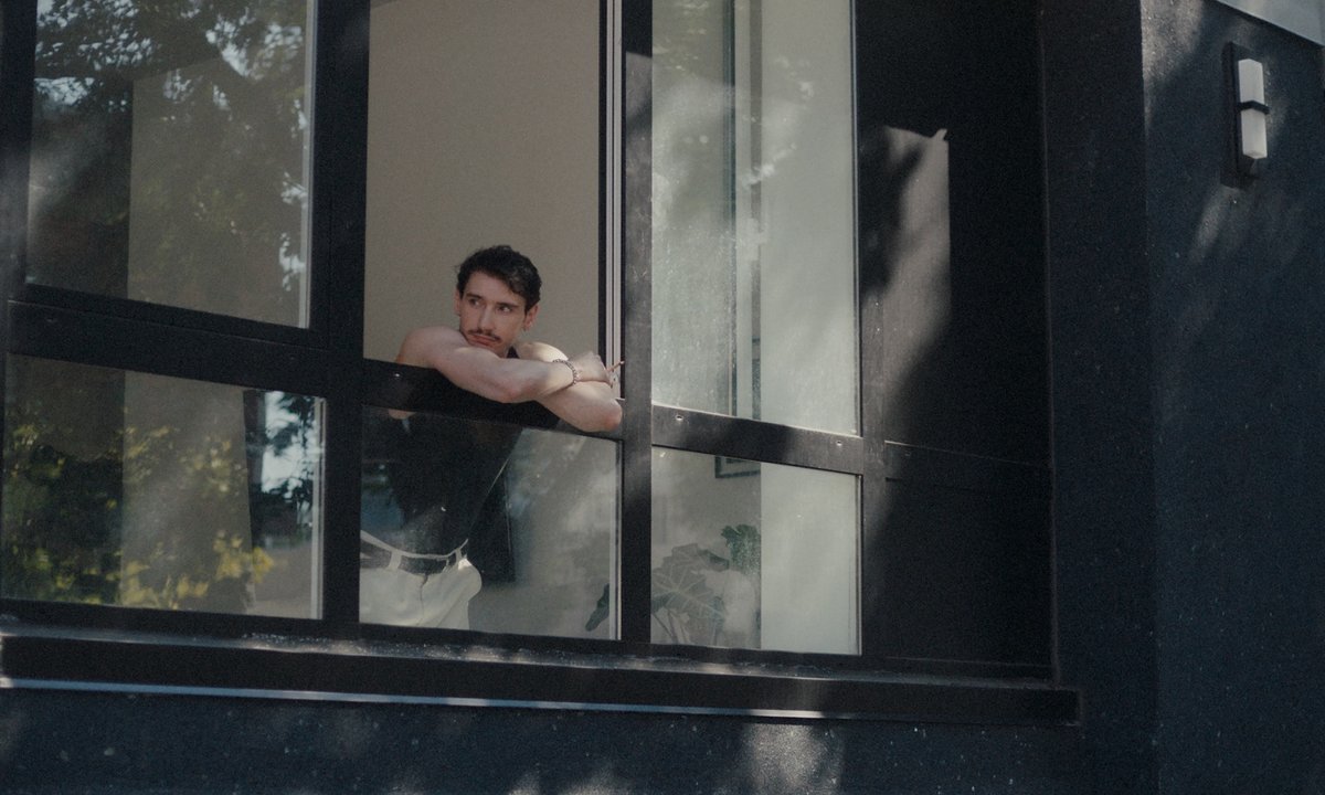 Self-taught artist's erotic needlepoint provides spark in film about gallery assistant's slow, searching summer