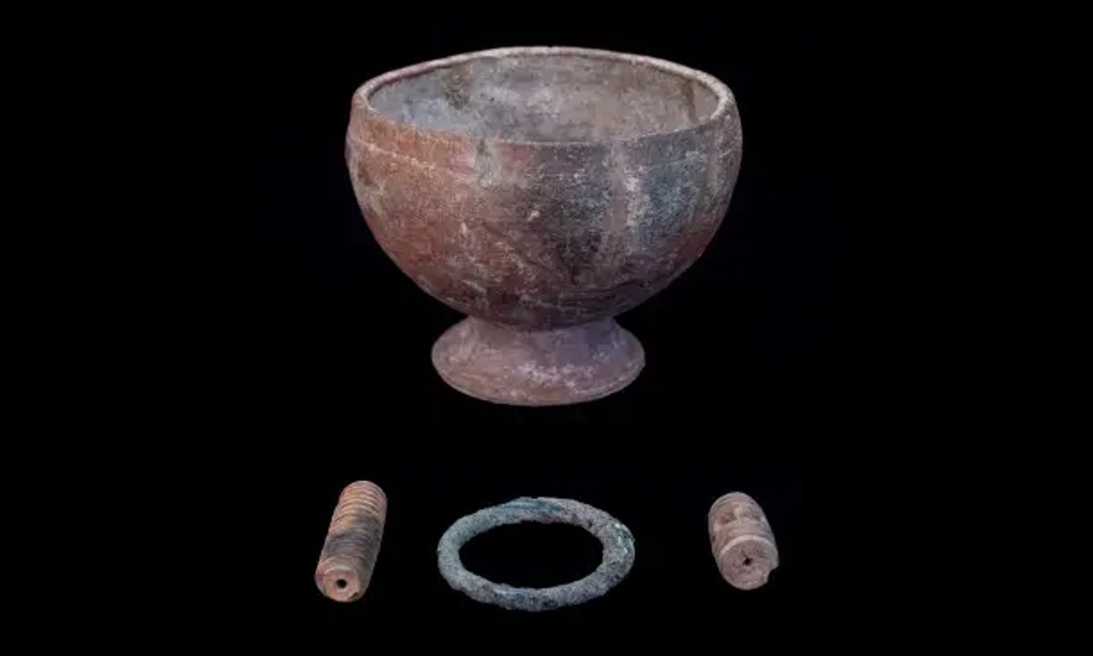 US authorities return four artefacts from Ban Chiang archaeological site to Thailand US authorities return four artefacts from Ban Chiang archaeological site to Thailand
