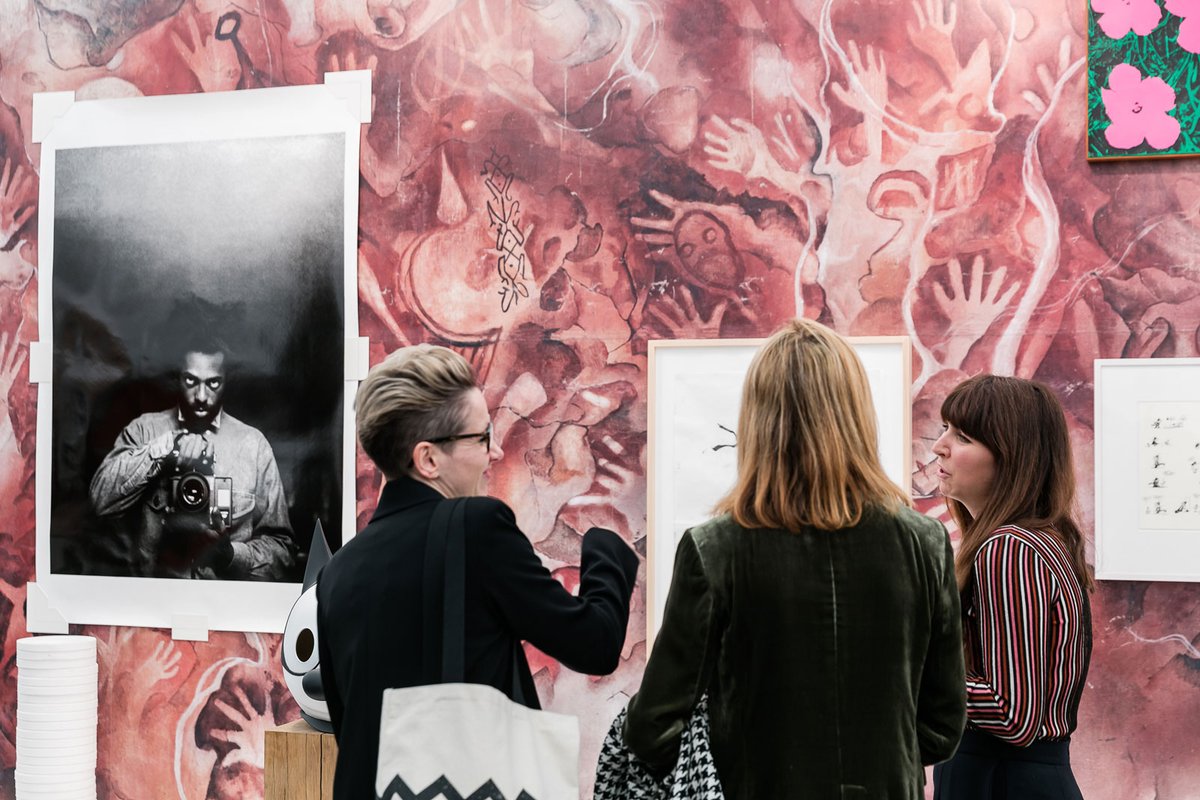 Visitors to Gavin Brown's Enterprise, Frieze London 2017 Mark Blower. Courtesy of Mark Blower/Frieze