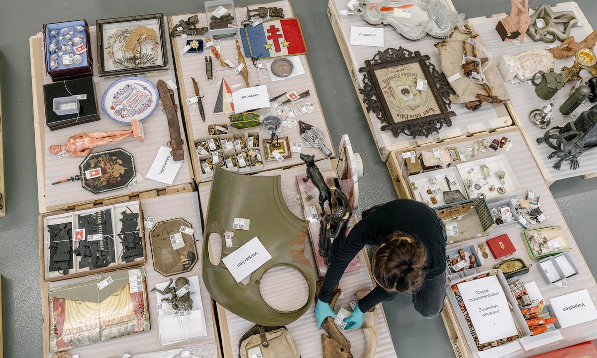 Tanks, castles and Hodlers: Swiss foundation tackles a fervent collector's legacy
