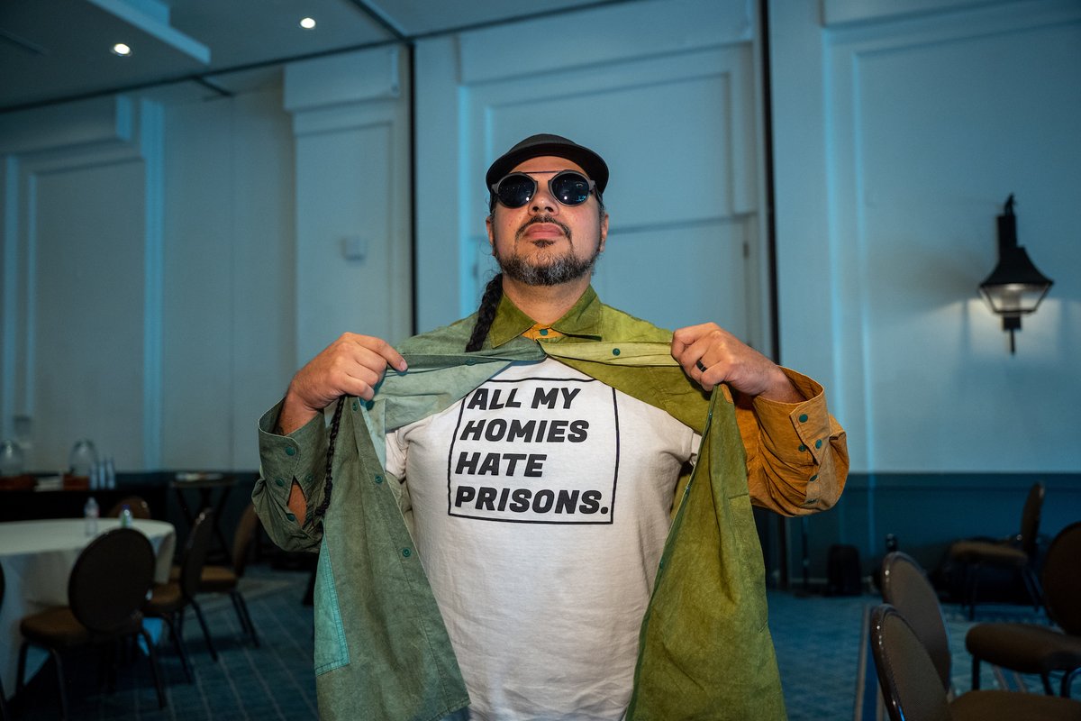 Right of Return fellow Victor “Marka27” Quiñonez at the 2022 Right of Return Retreat in Arizona Photo: Maurice Sartirana. Courtesy of the Center for Art & Advocacy.