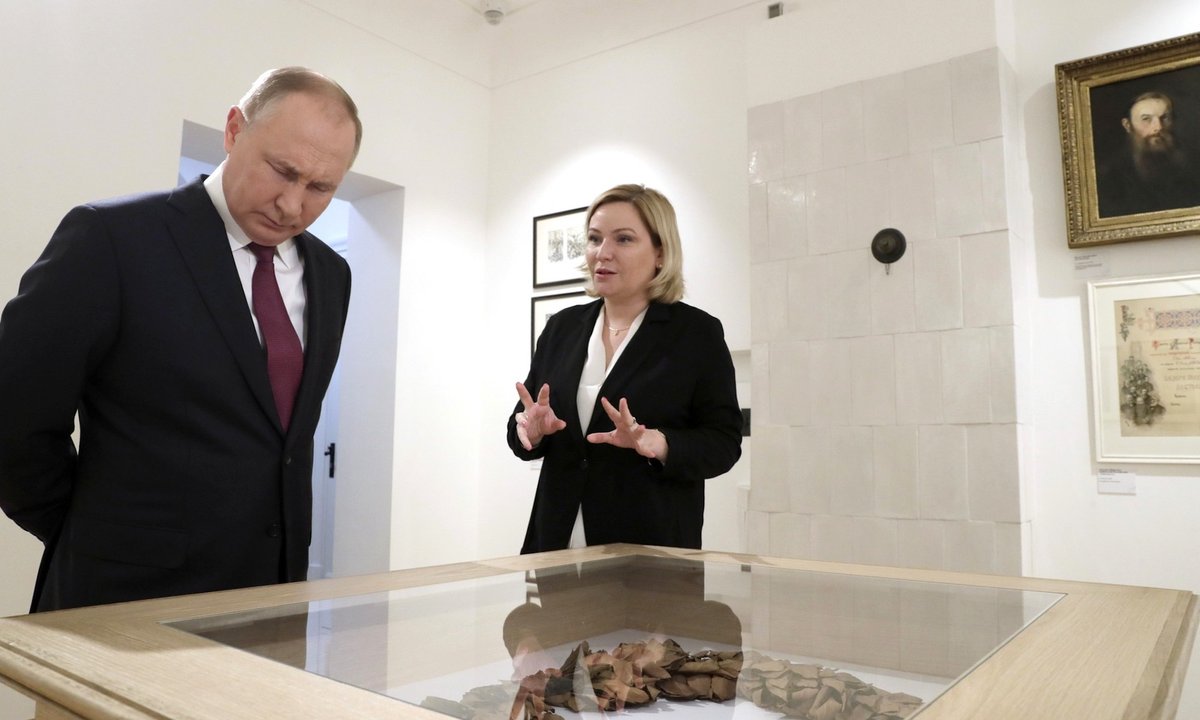 US imposes sanctions on Russian tradition minister US imposes sanctions on Russian tradition minister