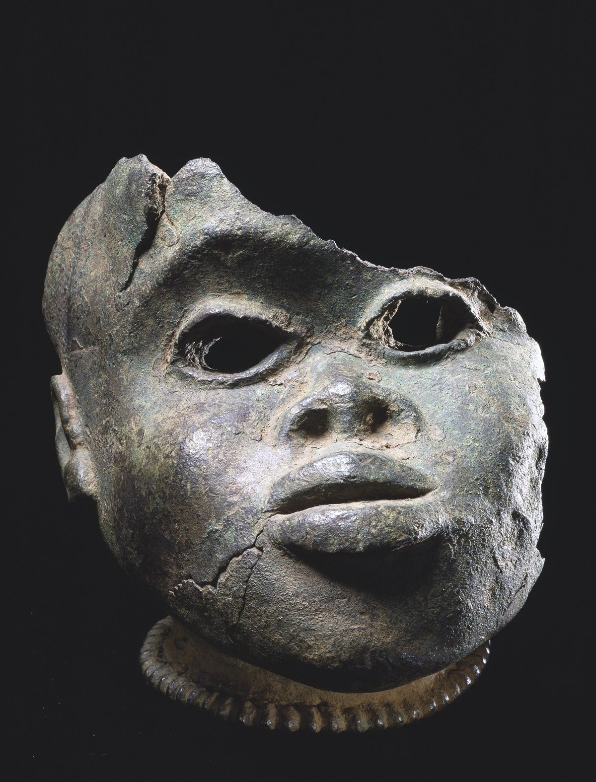 Head of a court dwarf in the collection of the Ethnologica Muesjm Berlin, acquired in 1901 © Ethnologisches Museum der Staatlichen Museen zu Berlin. Stiftung Preußischer Kulturbesitz