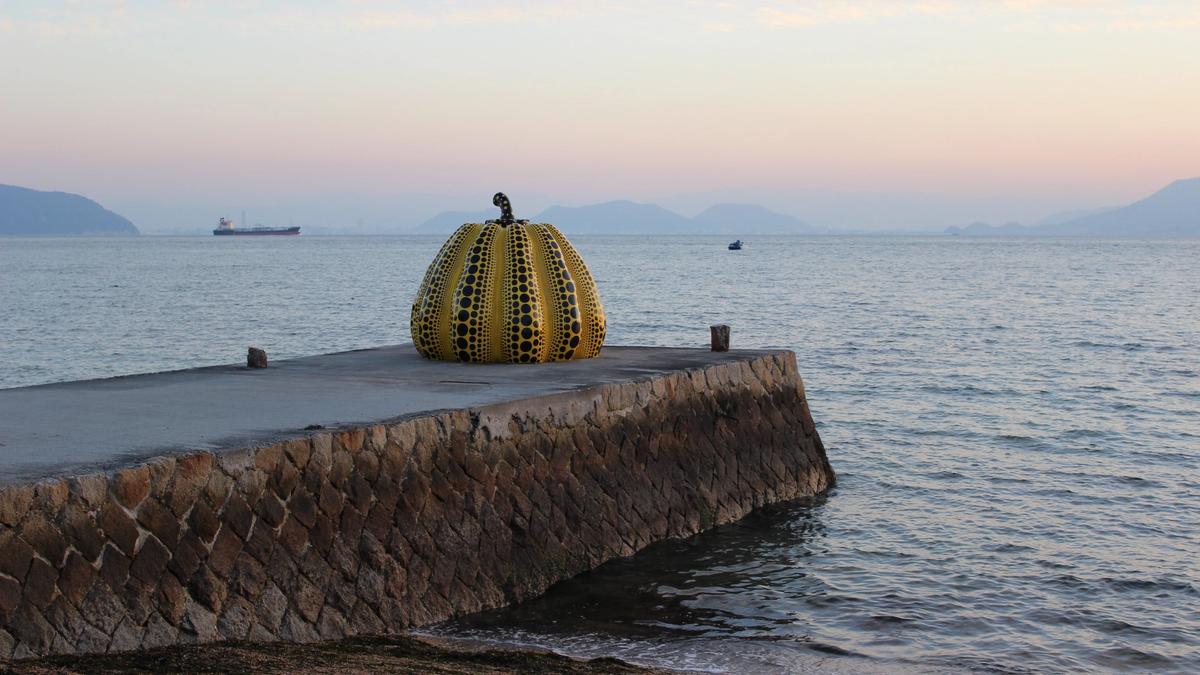 Yayoi Kusama's sculpture, installed in 1994, was one of the largest pumpkins that artist had made up to that point and was also her first to be created with the intention of being exhibited outside 