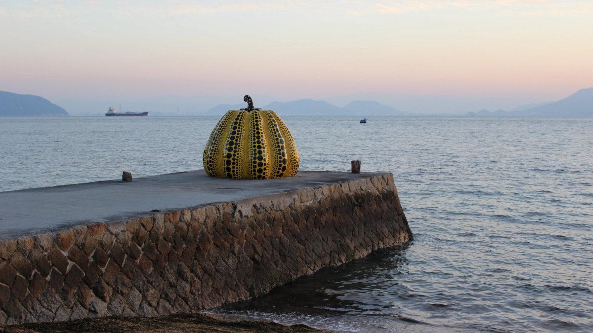 Yayoi Kusama's sculpture, installed in 1994, was one of the largest pumpkins that artist had made up to that point and was also her first to be created with the intention of being exhibited outside