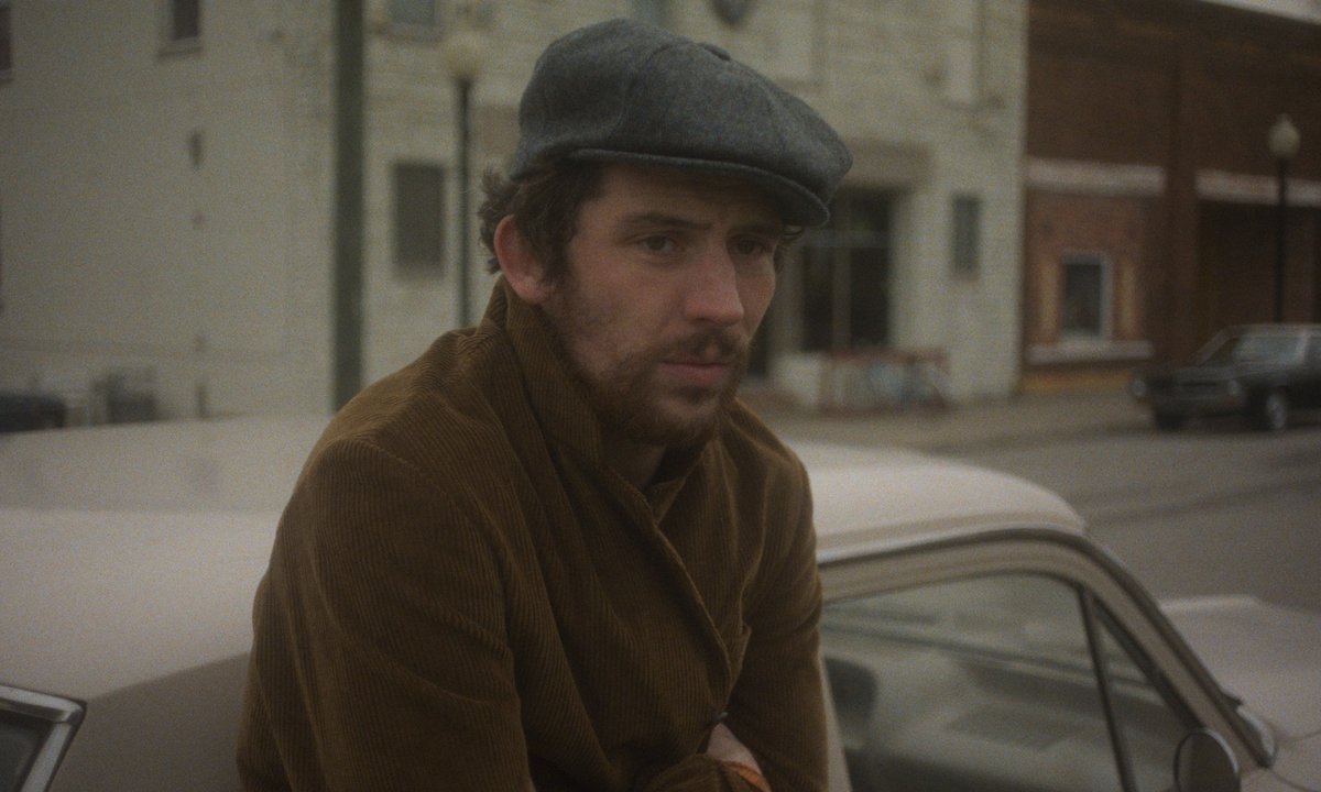 In The Mastermind, an art heist's aftermath unfolds against the backdrop of Vietnam War-era America