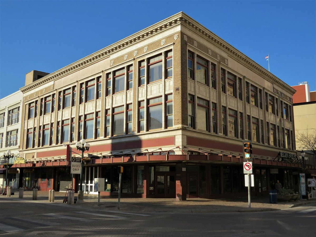 The Woolworth Building in San Antonio, Texas Courtesy of the Conservation Society of San Antonio
