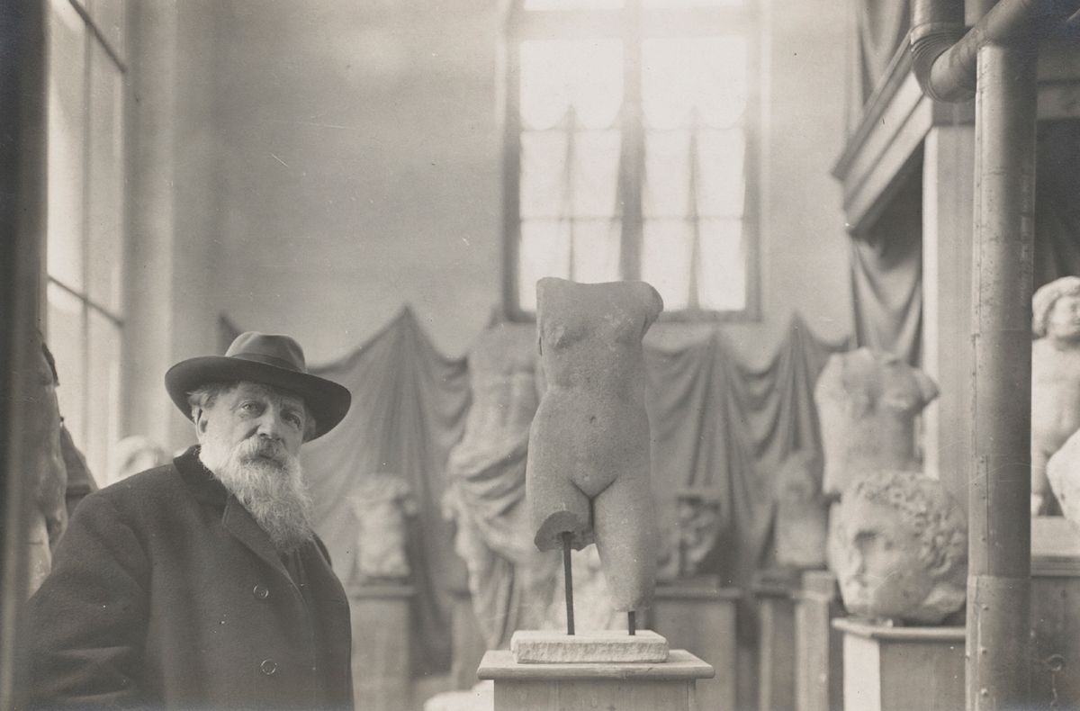 Rodin in his Museum of Antiquities at Meudon on the outskirts of Paris, around 1910 Photo: Albert Harlingue; omage: Musée Rodin