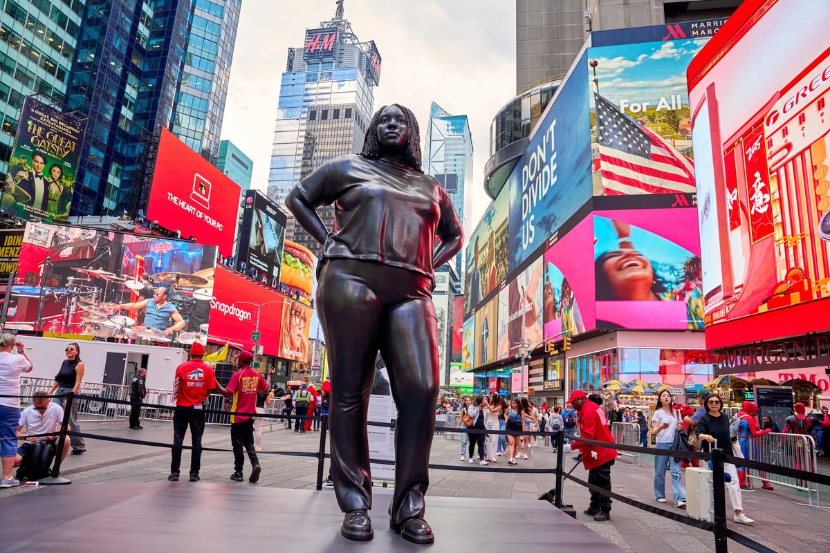 Thomas J Price’s 12ft-tall Grounded in the Stars (2023) is classical in scale and stance, yet contemporary in style Photo: Steven Molina Contreras