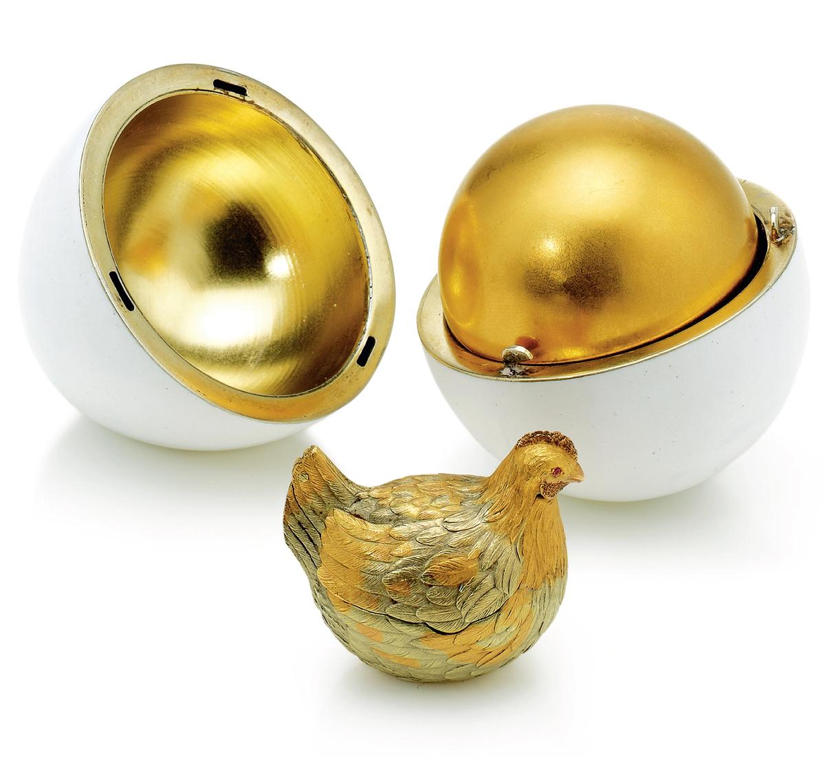 The Hen Egg (1884-85) by Carl Fabergé was loaned to the V&A from the foundation of Viktor Vekselberg. Courtesy of V&A