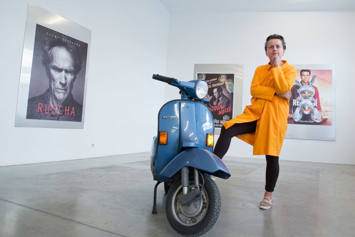 Christine Koenig sold a painting by Thomas Reinhold during the lockdown © eSeL