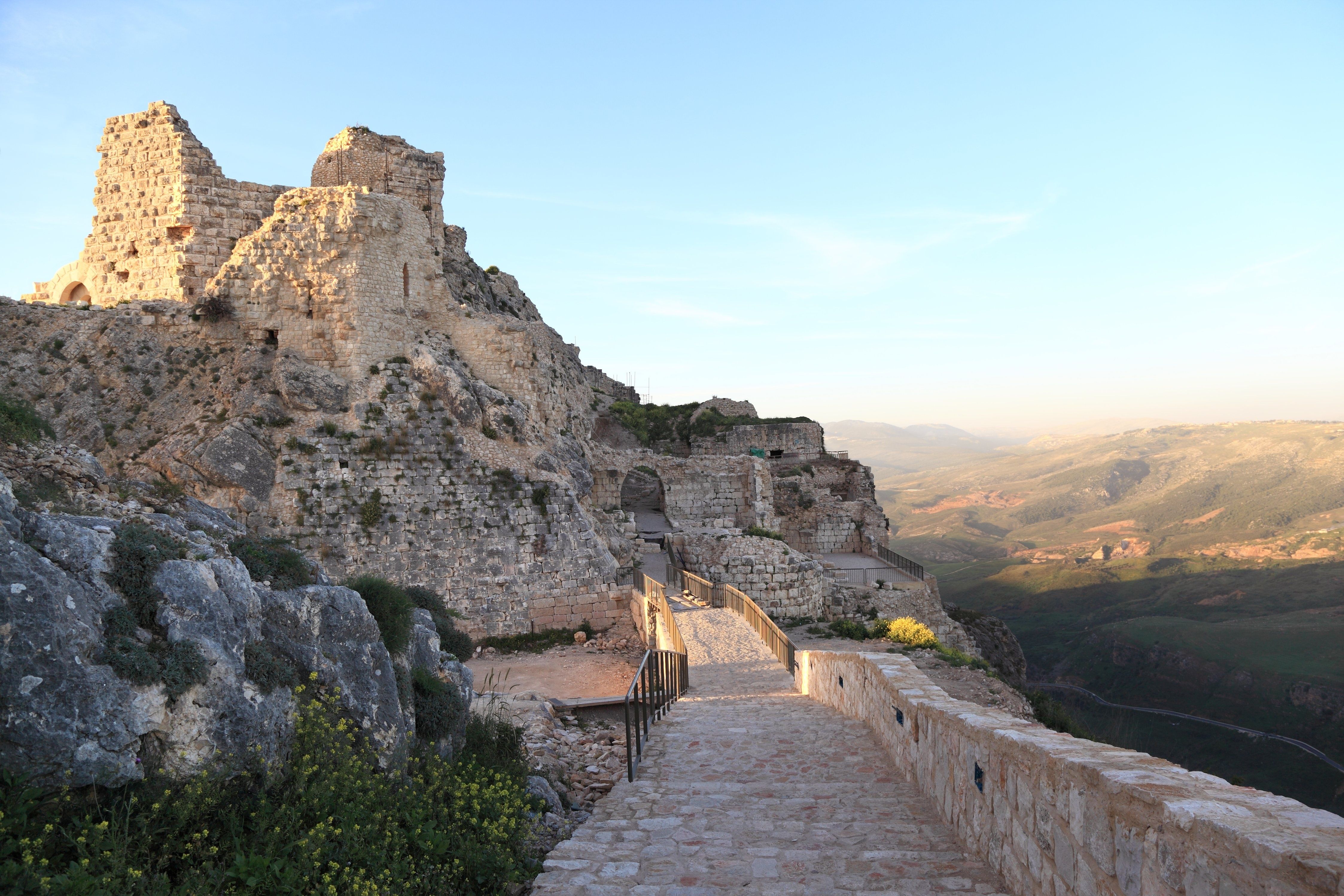 International organisations and Lebanese culture ministry issue warnings amidst Israeli capture of Beaufort Castle and strikes on Tyre