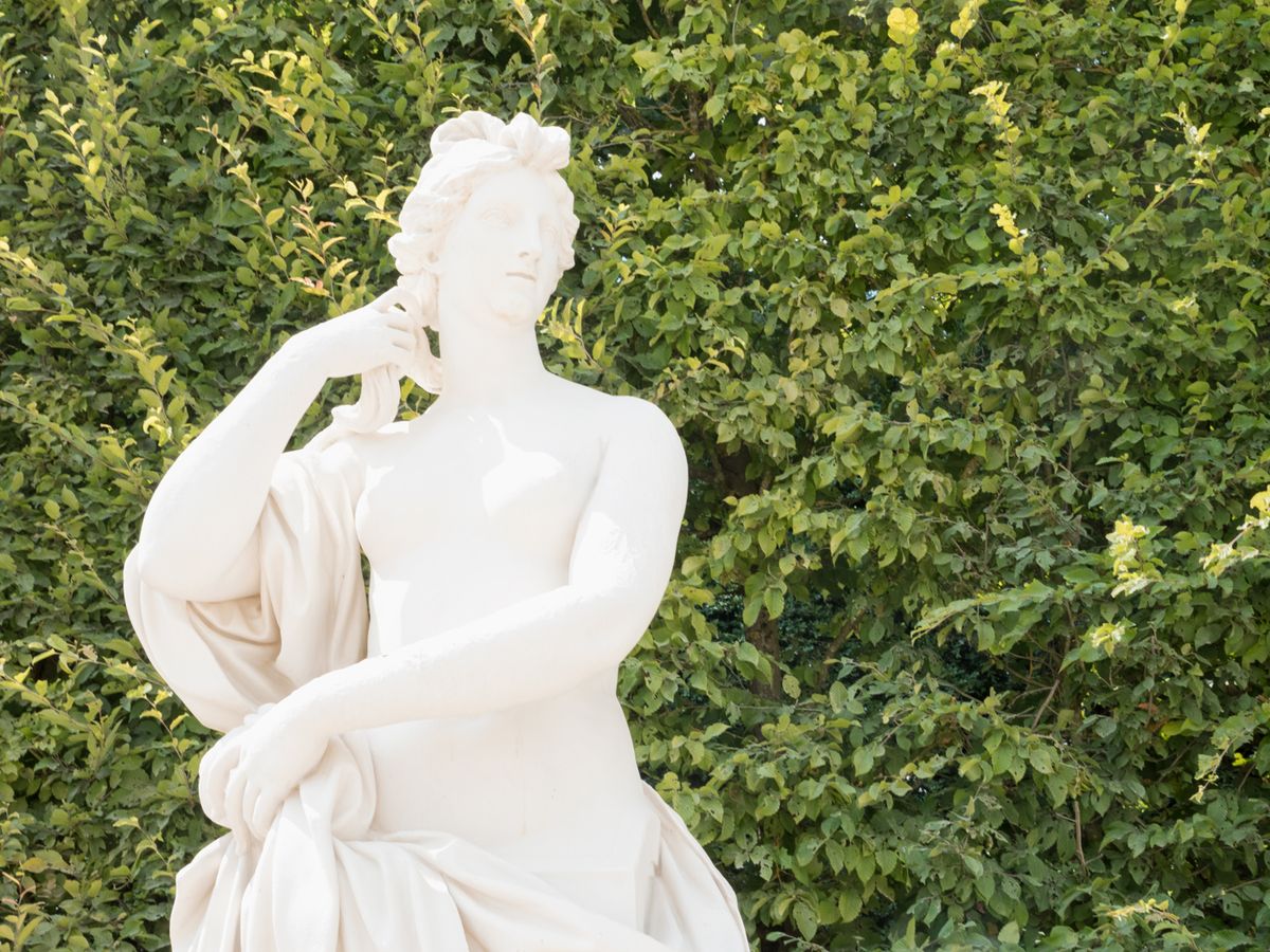 Nan Goldin's Pandora, The Garden of Petit Trianon, Versailles (2018/19) © Nan Goldin. Courtesy of the artist, Château de Versailles and Marian Goodman Gallery