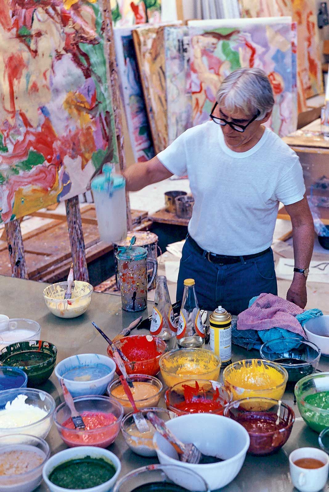 Willem de Kooning in his studio in New York in 1971, soon after returning from his second visit to Italy

Photo: Dan Budnik © The Estate of Dan Budnik. Art: © The Willem de Kooning Foundation, SIAE