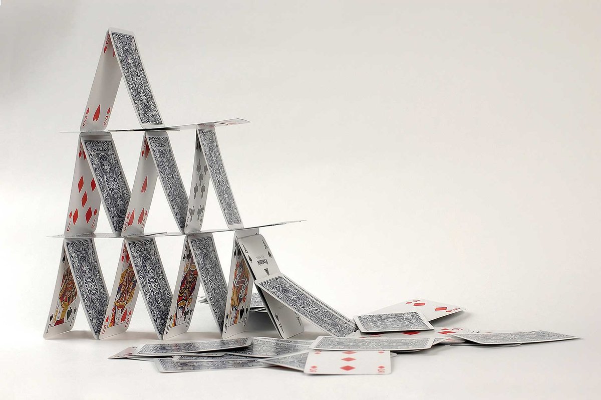 House of cards? Many blue-chip galleries and auction houses are reassessing in response to a range of economic and political challenges
Photoma