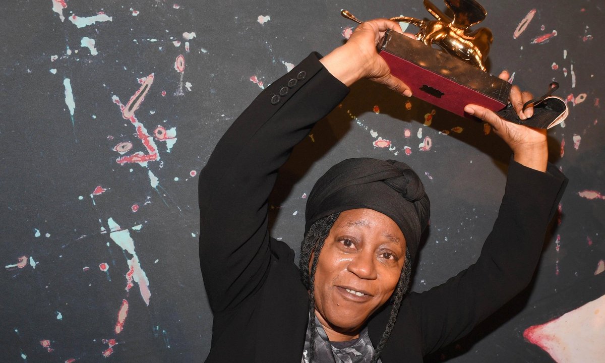 Venice Biennale artist Sonia Boyce and Simon Lee Gallery part ways after just two years Venice Biennale artist Sonia Boyce and Simon Lee Gallery part ways after just two years