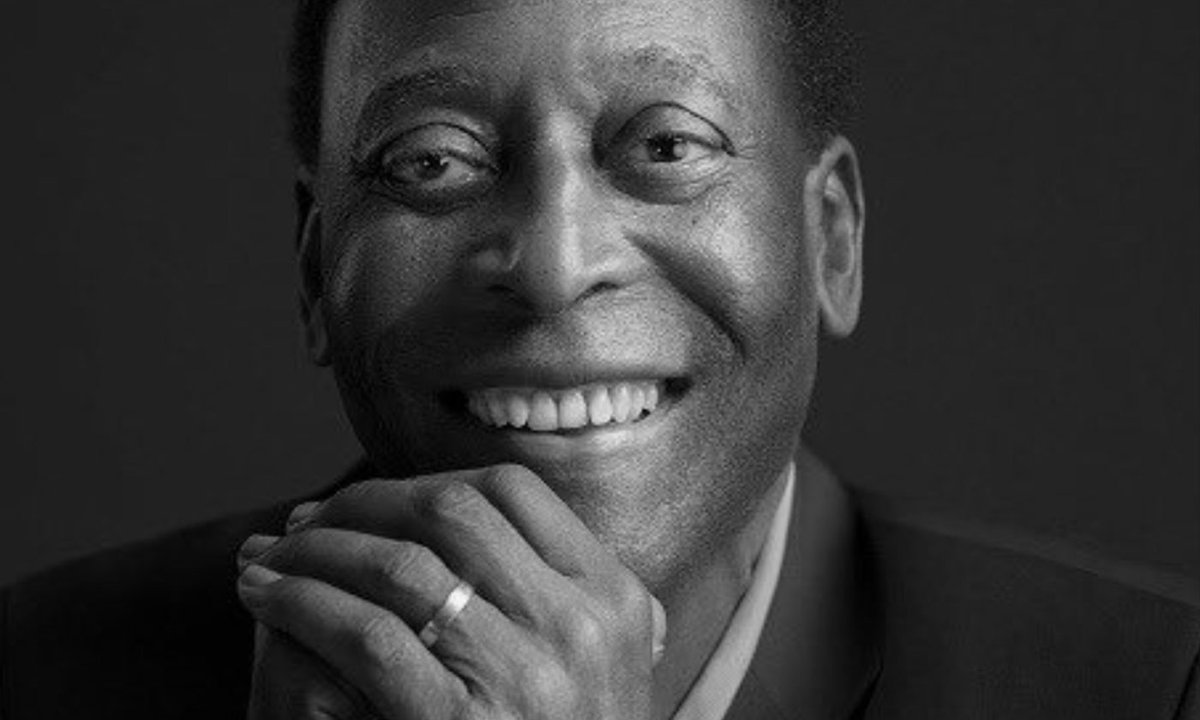Soccer legend Pelé, a muse for Warhol and avenue artwork icon, has died aged 82 Soccer legend Pelé, a muse for Warhol and avenue artwork icon, has died aged 82