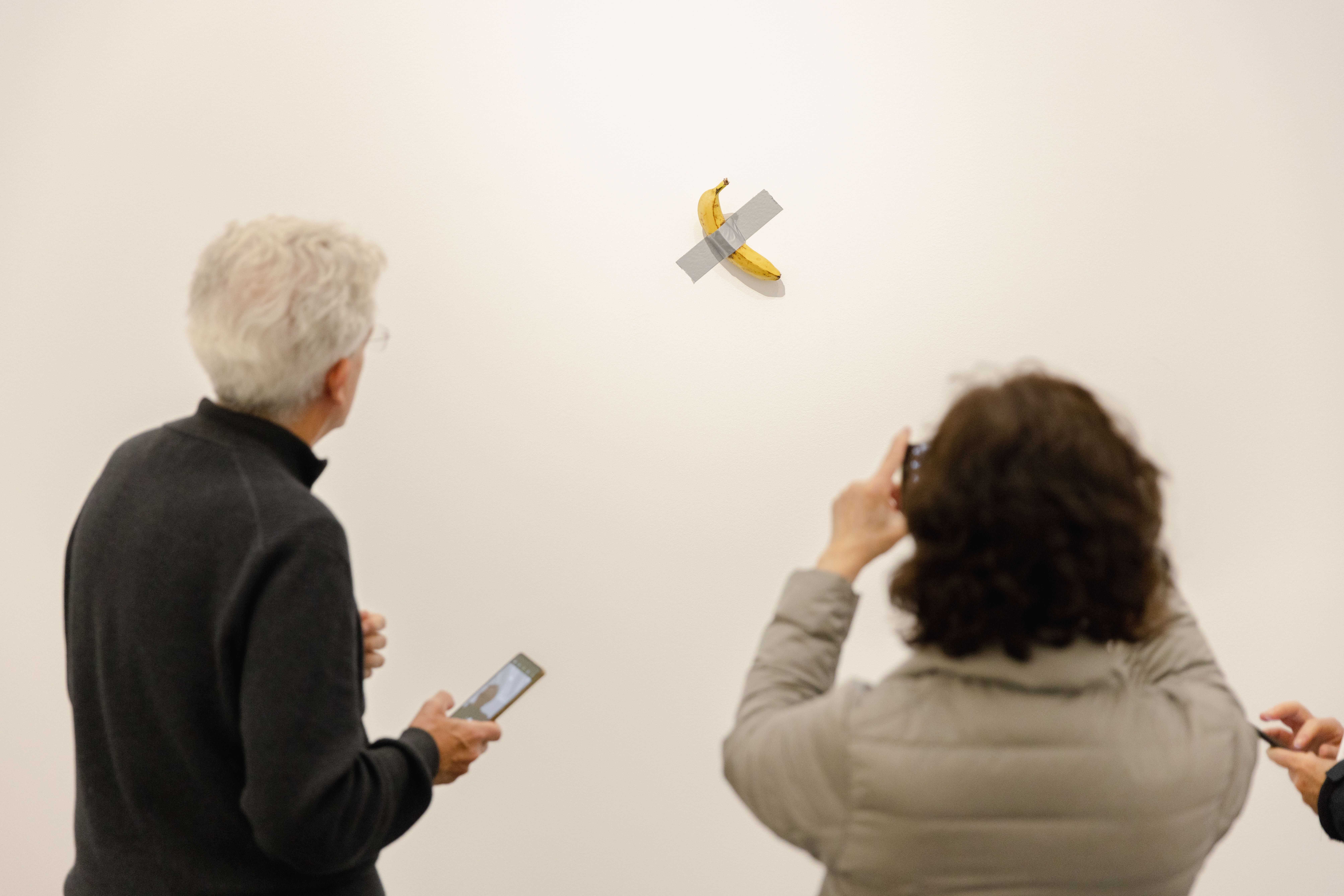 Gone bananas: Cattelan’s Comedian stolen from Centre Pompidou-Metz exhibition – The Art Newspaper