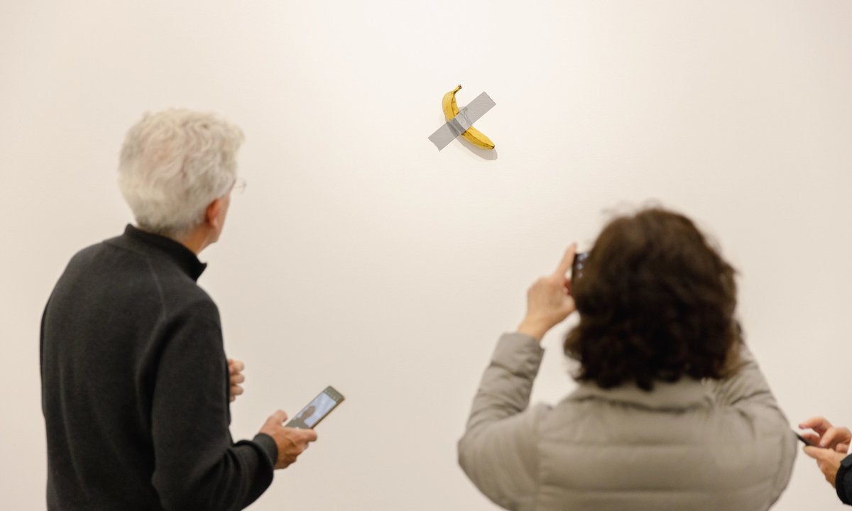 Gone bananas: Cattelan’s Comedian stolen from Centre Pompidou-Metz exhibition – The Art Newspaper Gone bananas: Cattelan’s Comedian stolen from Centre Pompidou-Metz exhibition – The Art Newspaper