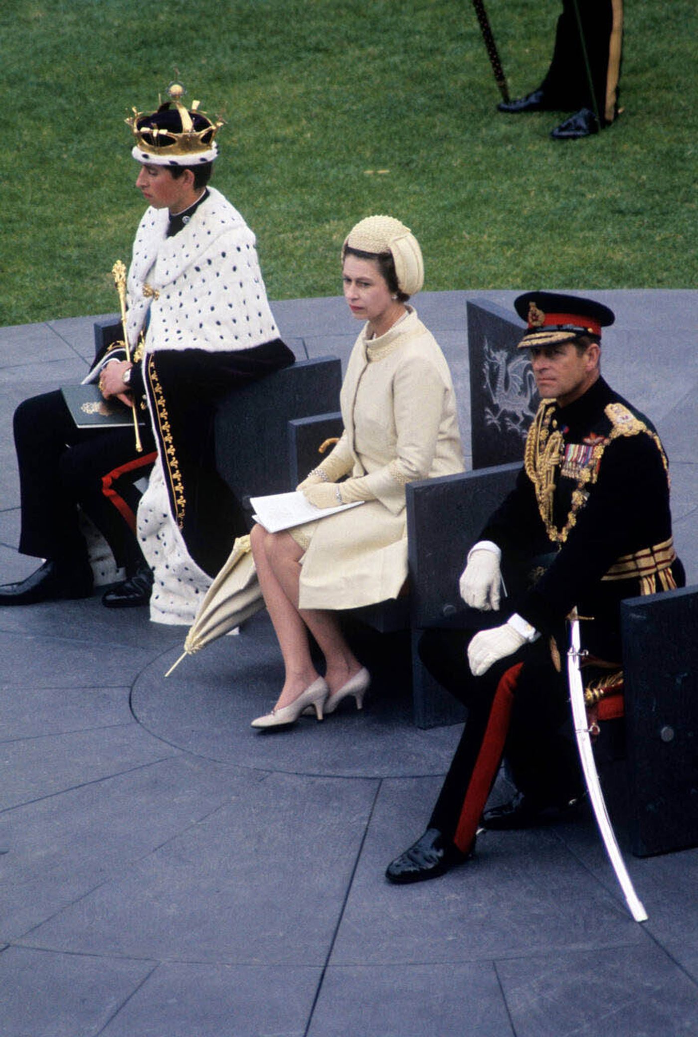 A coded royal message how the Queen used clothes to send signals