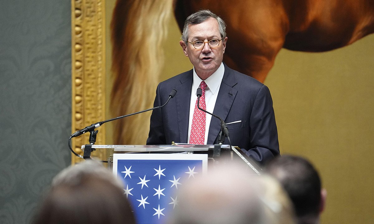 An eye for art: new US ambassador installs blue-chip collection at palatial UK residence – The Art Newspaper