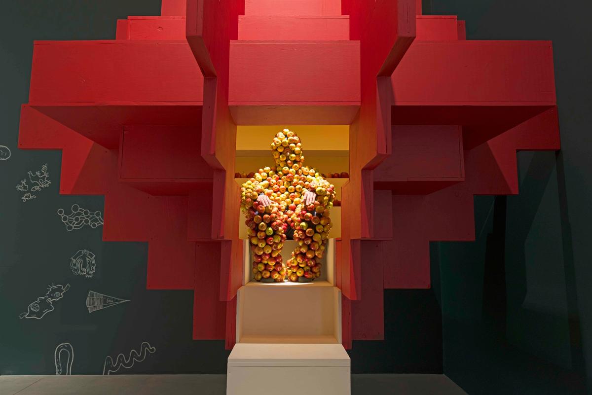 Marcus Coates in his "Apple Service Provider" suit Hauser & Wirth