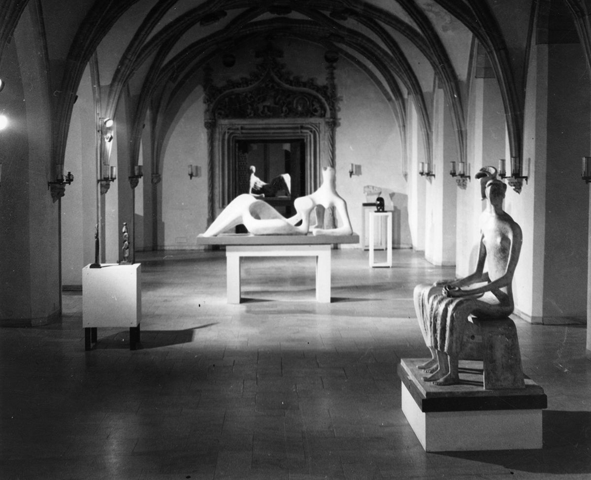 Henry Moore exhibition at Wroclaw, Poland in 1960 Photo: Henryk Derczyński, 1960 © The National Museum in Wroclaw