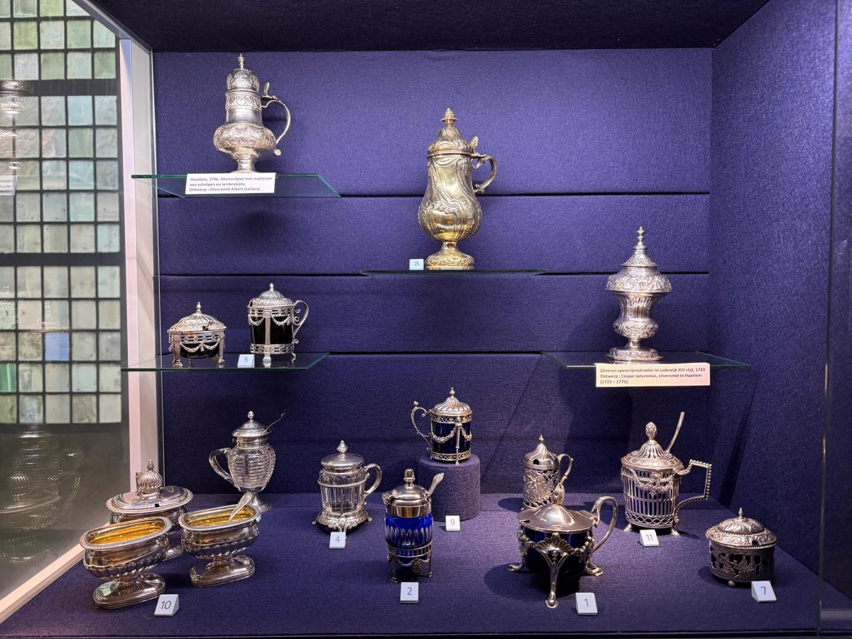 Mustard pots at the Doesberg Silver Museum

Photo: Claske Helders-van der Veer